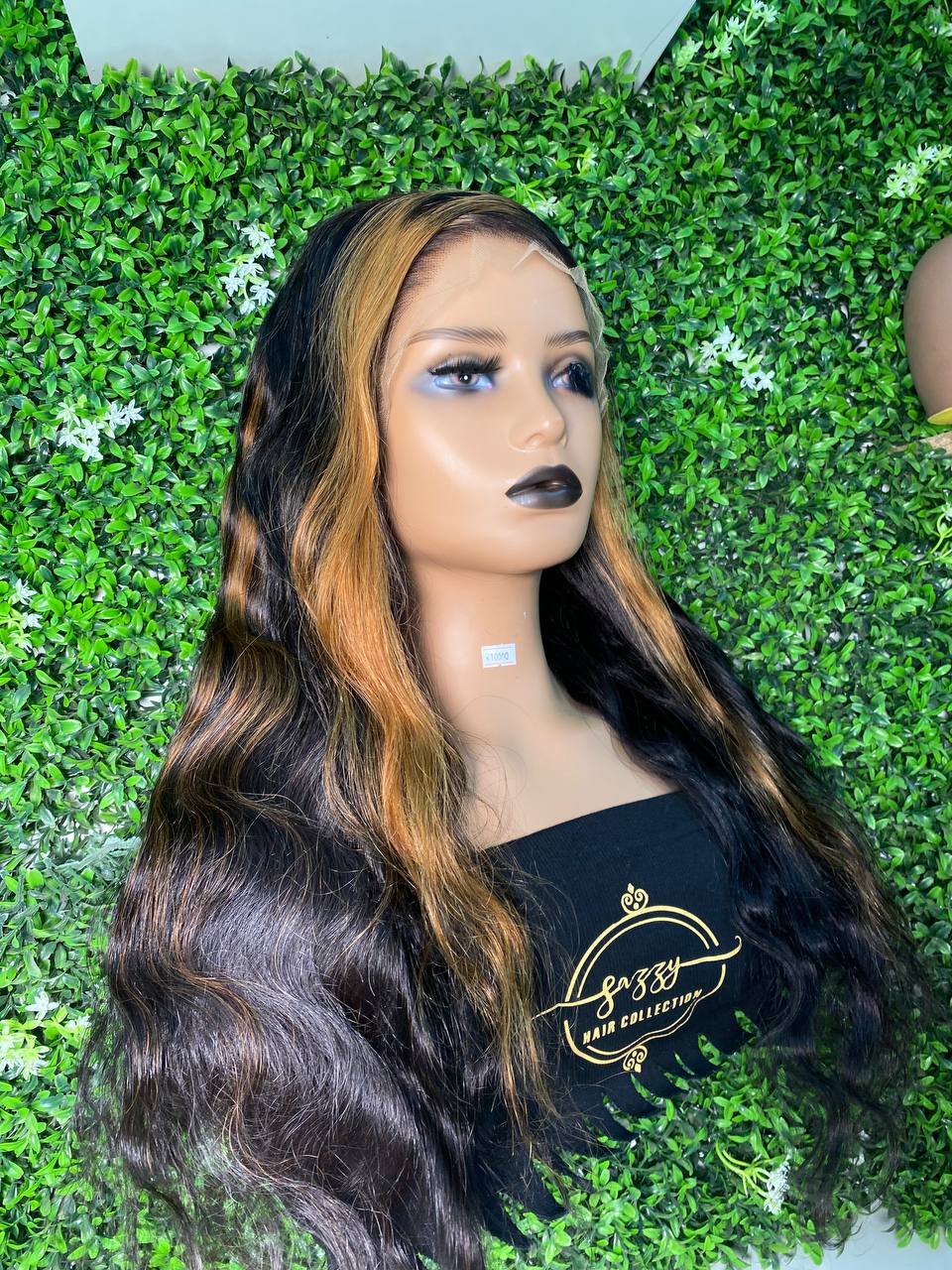 Avery wig
