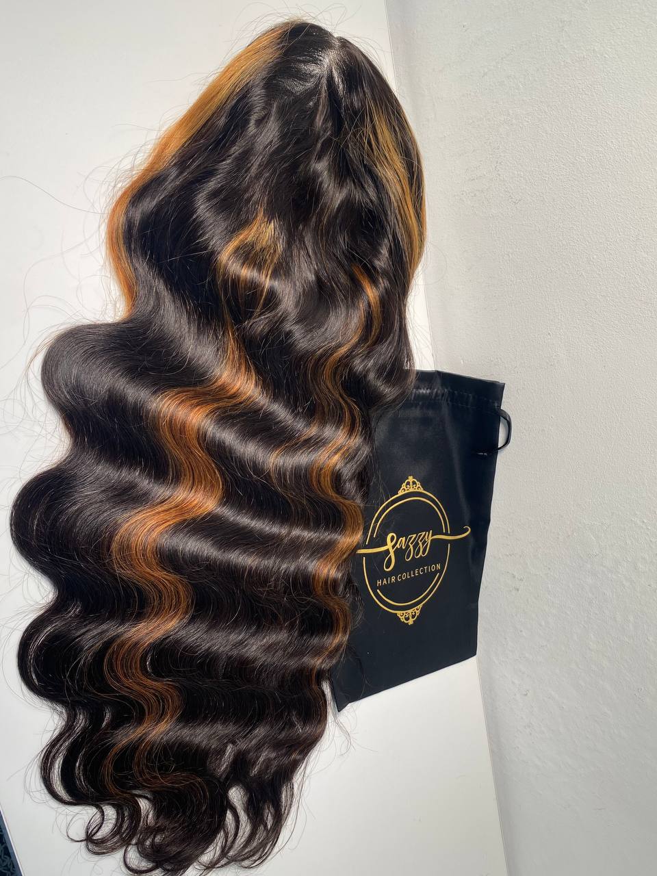 Avery wig