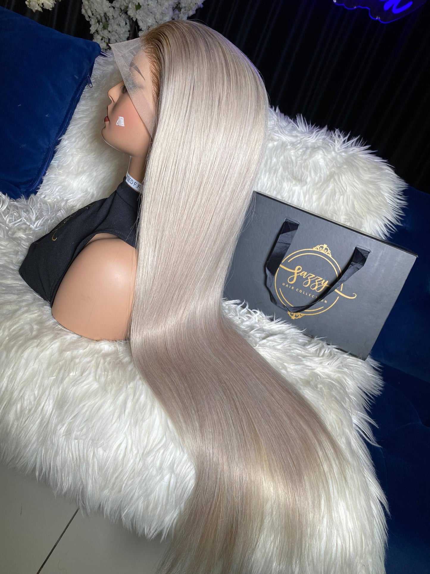 Ash blonde wig 26”