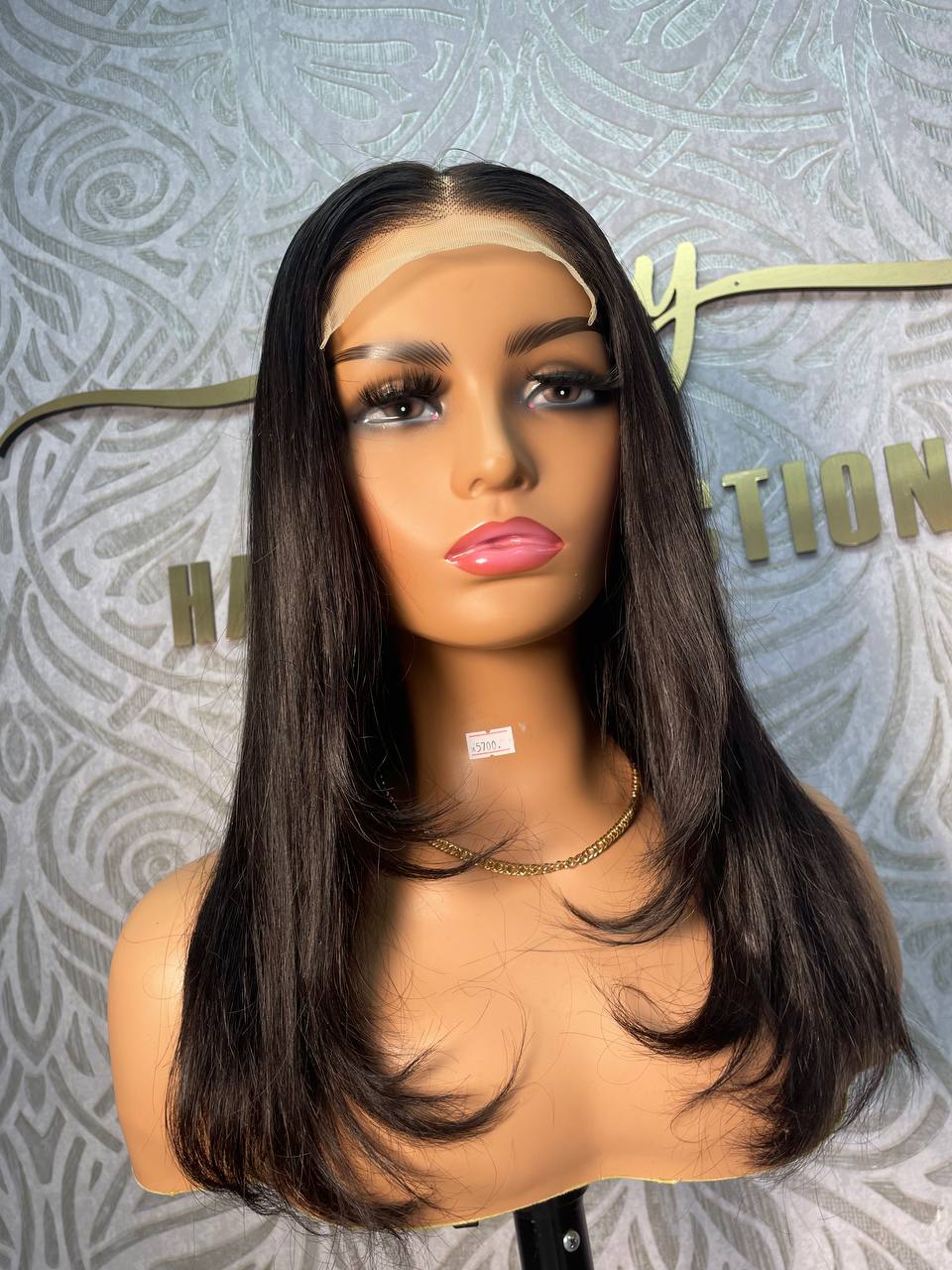 Casey layered Wigs