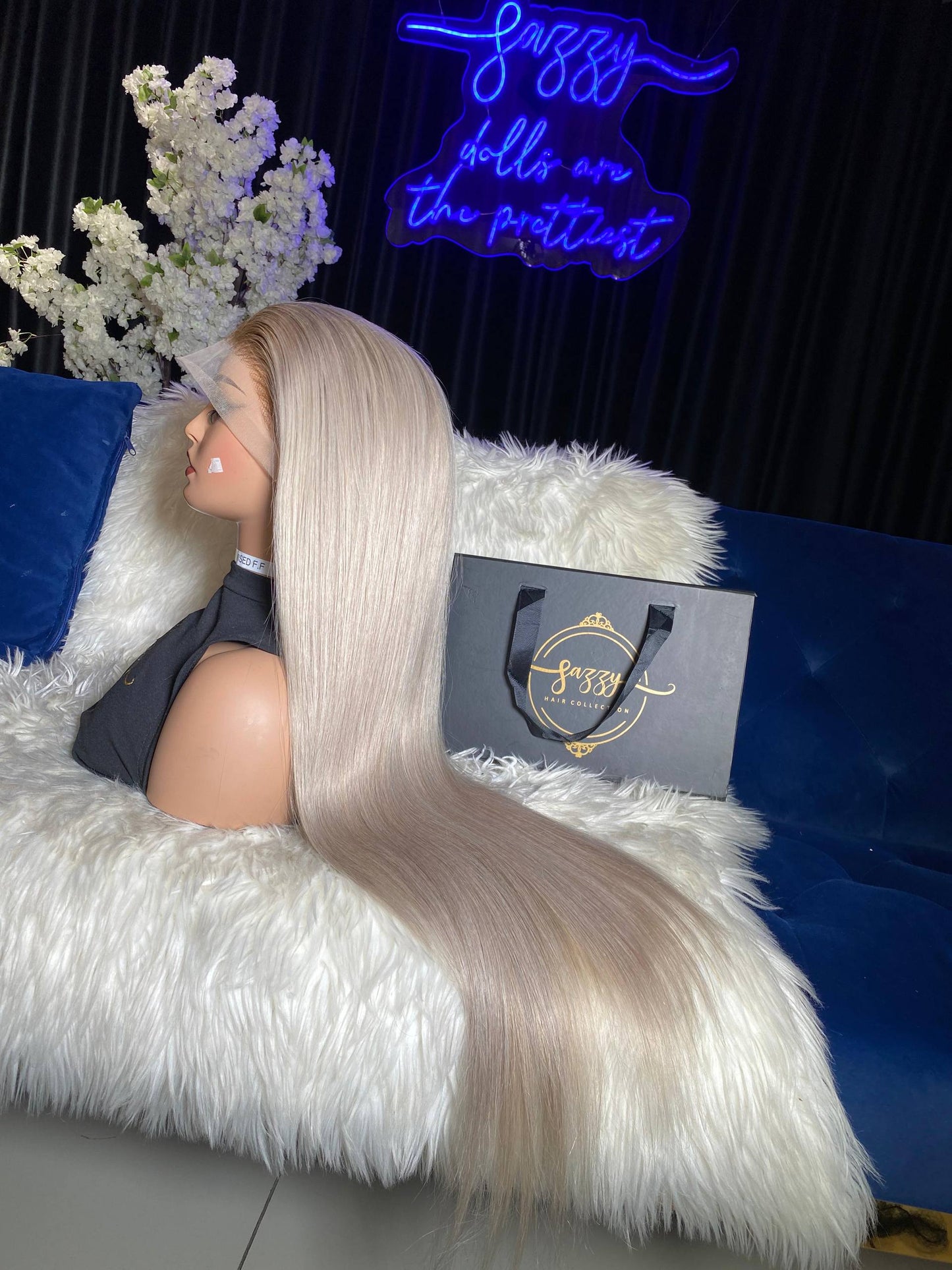 Ash blonde wig 26”